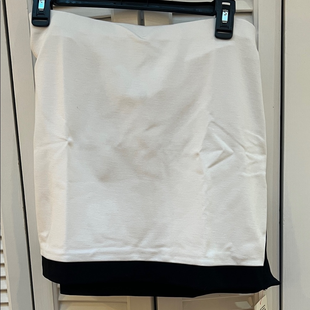 NWT- ASOS White & Black Pencil Skirt